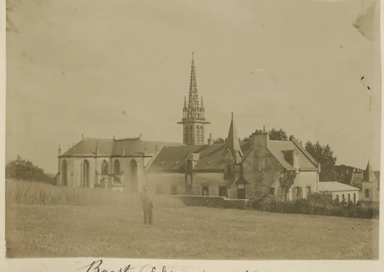 Vue d'une photographie ancienne du bourg de Saint-Marc.